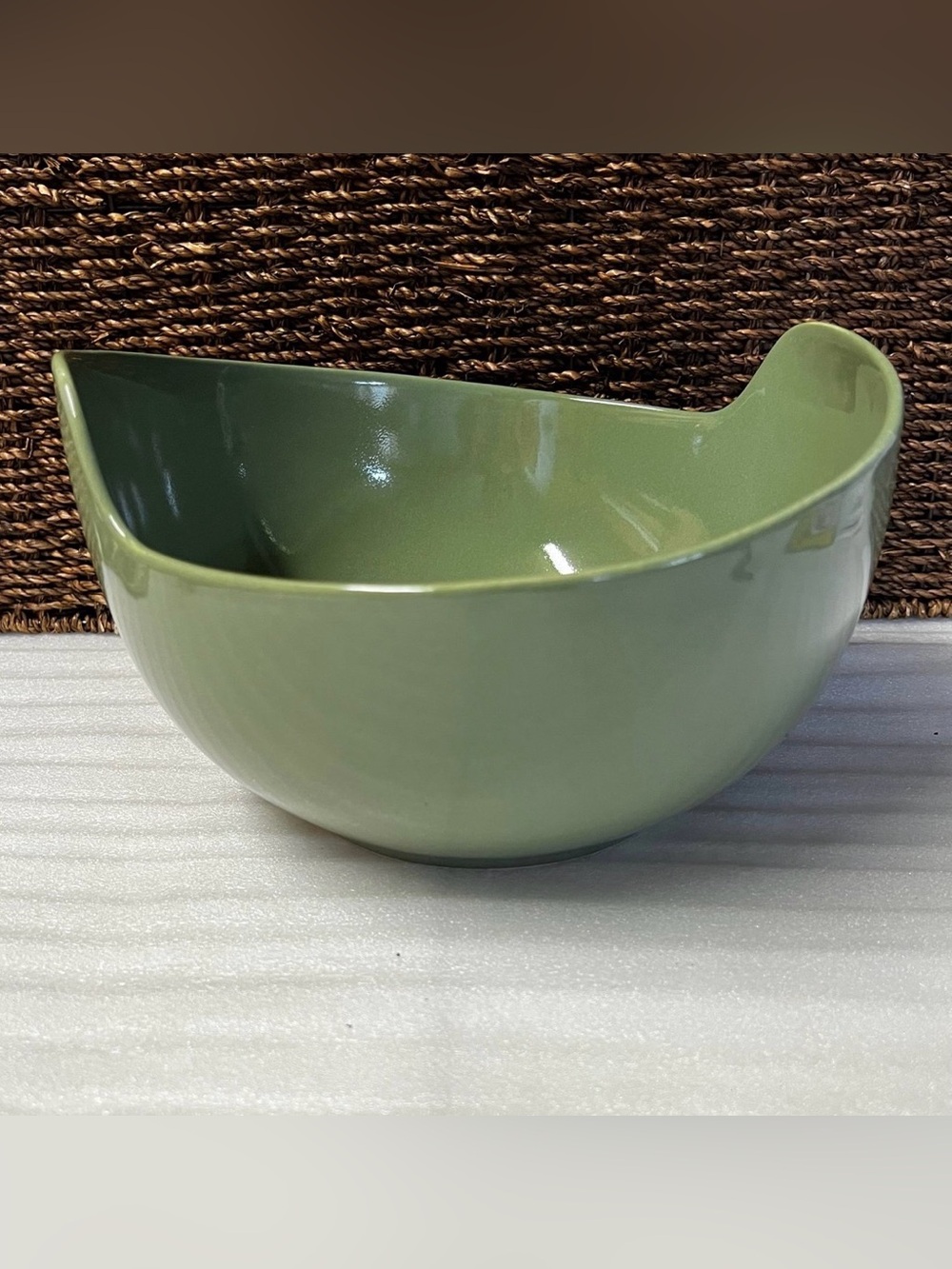 Mikasa Global Cuisine Green Stoneware 10" Scalloped Salad Bowl GC560